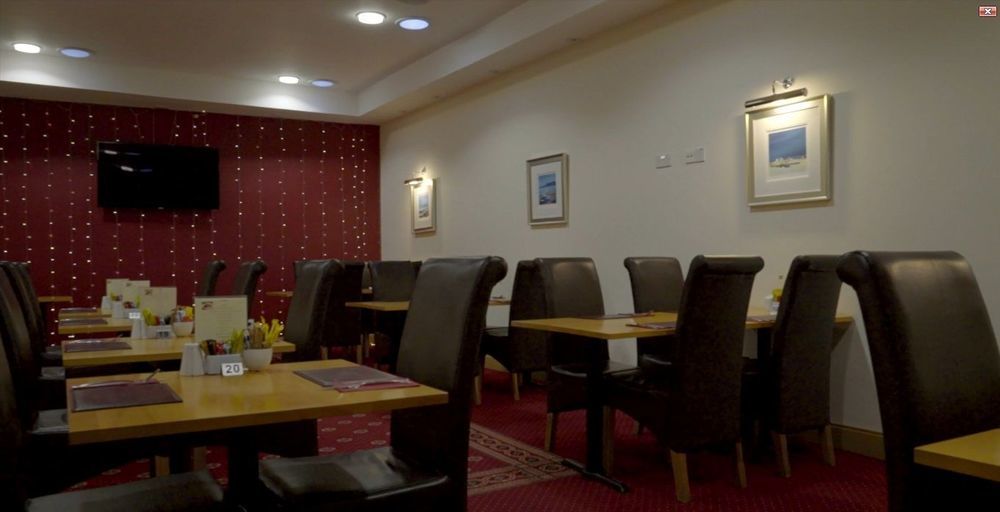 Portrush Adelphi Hotel Luaran gambar The interior of the lounge